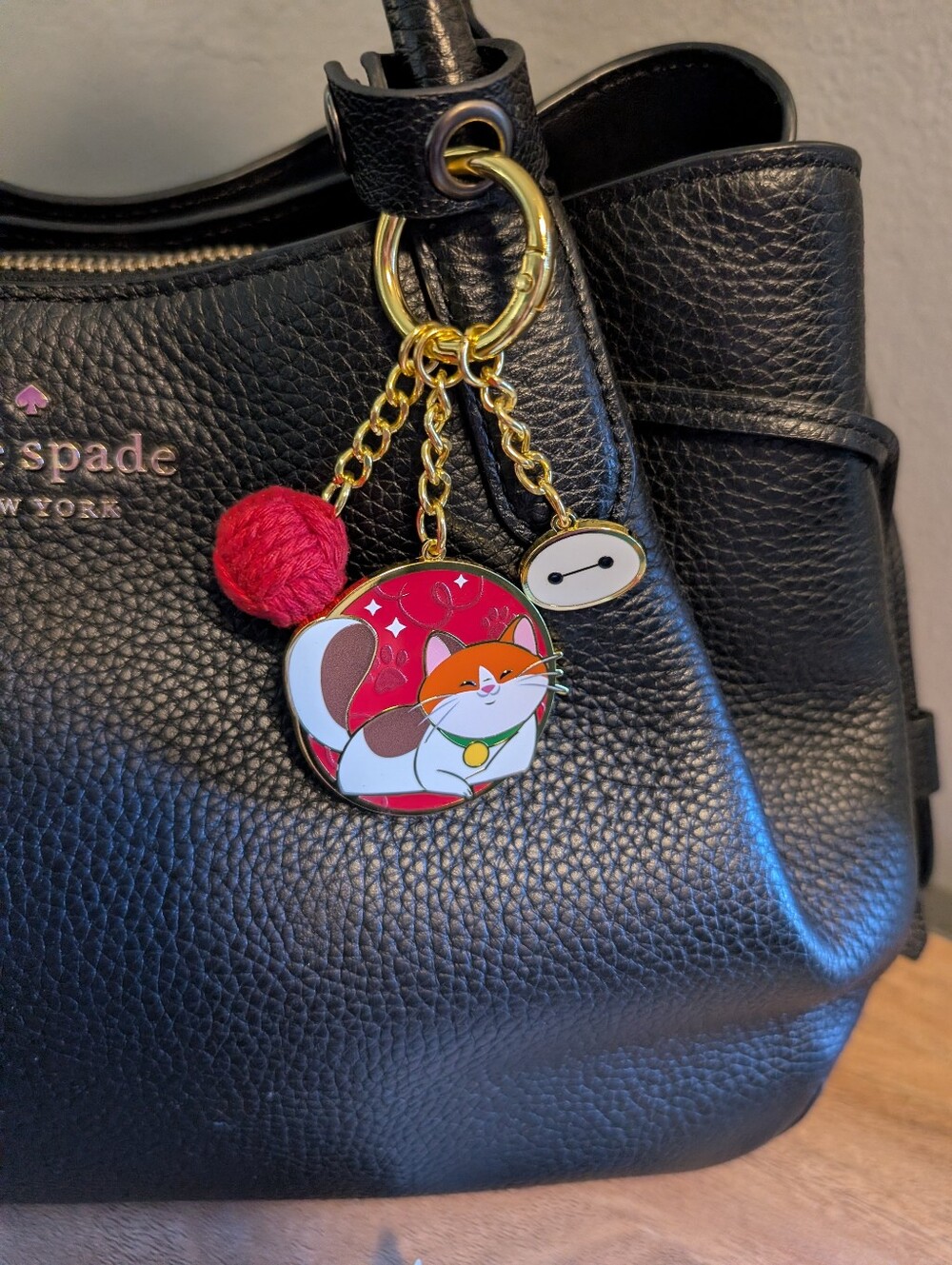 Disney Cats Yarn Ball Blind Box Enamel Bag Clip BoxLunch Exclusive MOCHI Hero 6